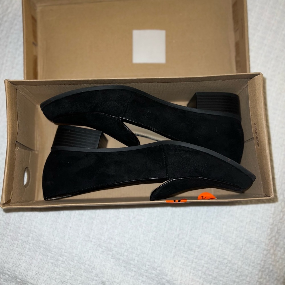 Black shoes